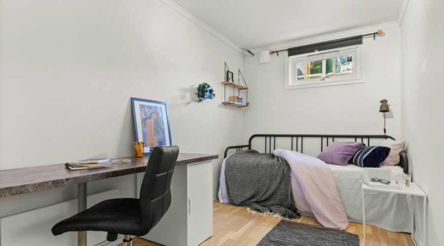 How to Avoid Student Housing Scams: Practical Tips for Safe Booking